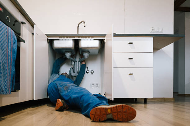 Professional Leak Detection technician working in Spirit Lake, IA